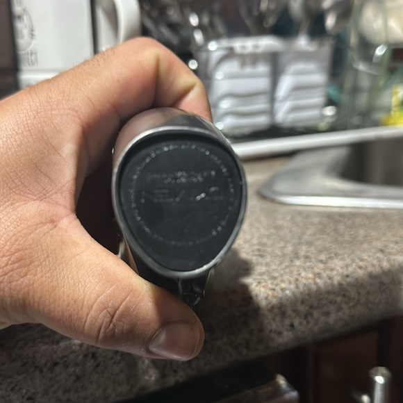 Very rare cologne. Use a couple of time very expensive to not need it. - Picture 2 of 2